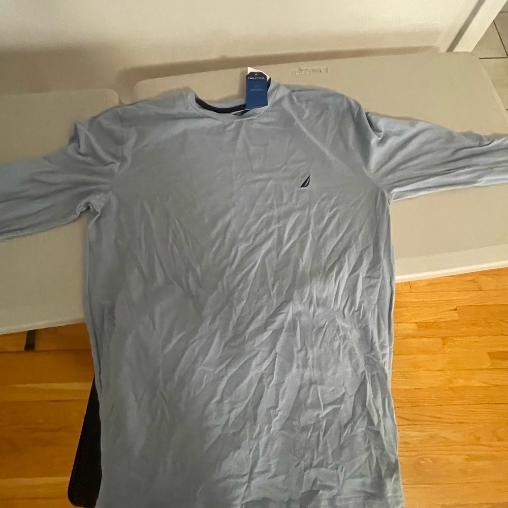 Nautica Men's Sky Blue Long Sleeve Performance Tee. Size L. NWT